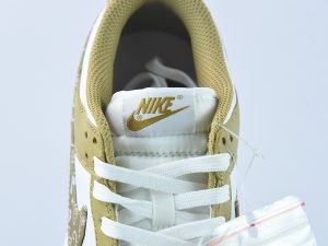 Nike SB Dunk Low Barley Paisley front view