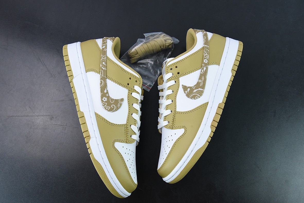 213621660980791_7-1 Nike SB Dunk Low Barley Paisley close-up detail