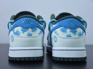 NK SB Dunk Low side view