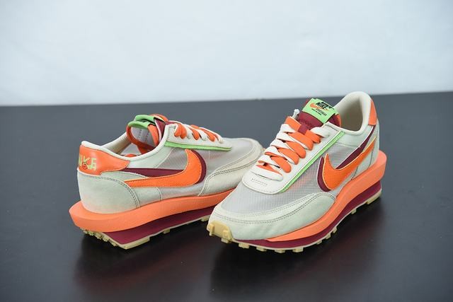 279431632024995_14-1 Sacai Waffle Kiss Of Death Net Orange front view