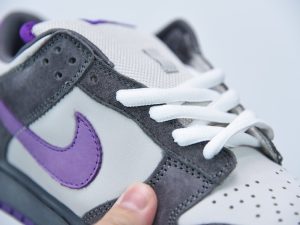 Nike Dunk SB Low Purple Pigeon front view