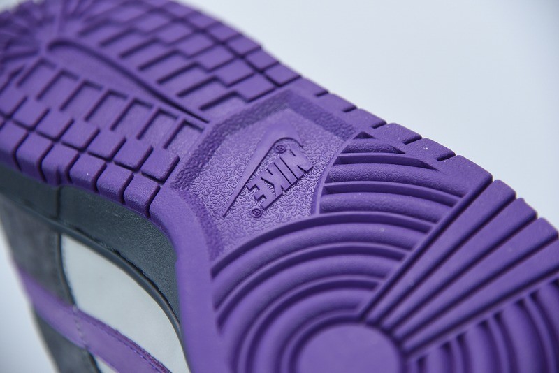 279811604041768_12-1 Nike Dunk SB Low Purple Pigeon close-up detail