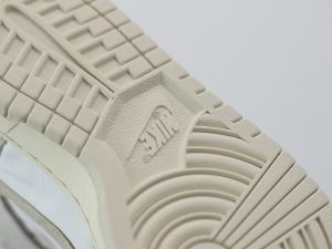 Nike SB Dunk High Pro Grey white front view