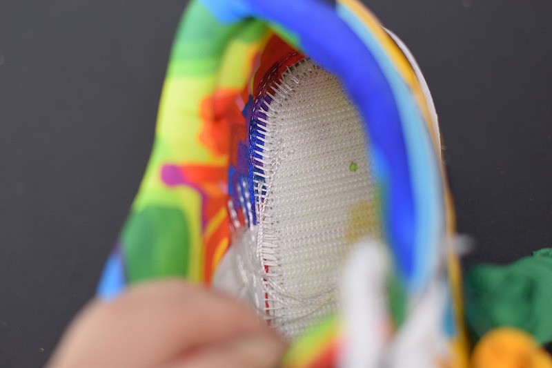 315631598086266_14-1 Nike SB Dunk Low Ben Jerrys Chunky Dunky close-up detail