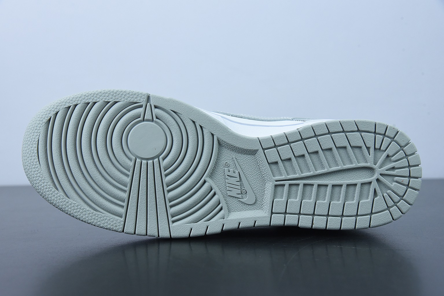 o_1fuo4fesd13o1vq71i6s1levtobm8 Nike Dunk SB Low Photon Dust outfit style
