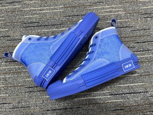 Christian Dior High B23 Oblique Blue close-up detail