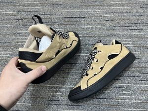 Lanvin Sneaker Brown Black close-up detail