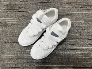 Lanvin Curb Sneaker White detail view