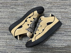 Lanvin Sneaker Brown Black close-up detail