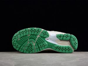 New Balance 2002R Turtledove Island Green close-up detail
