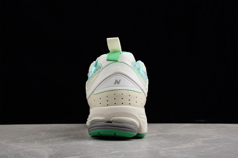 b9093dce New Balance 2002R Turtledove Island Green detail view