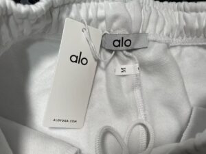 Alo Set White side view