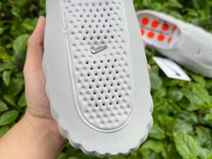 Nike Mind 001 Slide Light Smoke Grey detail view