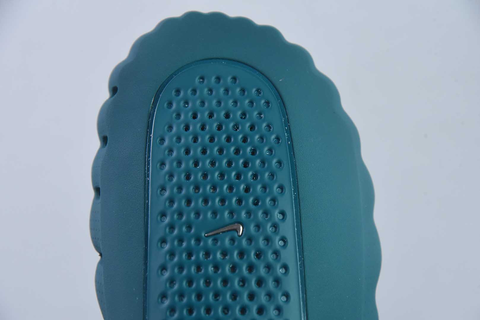 DSC_7516 Nike Mind 001 SlideGeode Teal Light Menta detail view