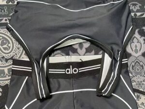 Alo Set Black side view