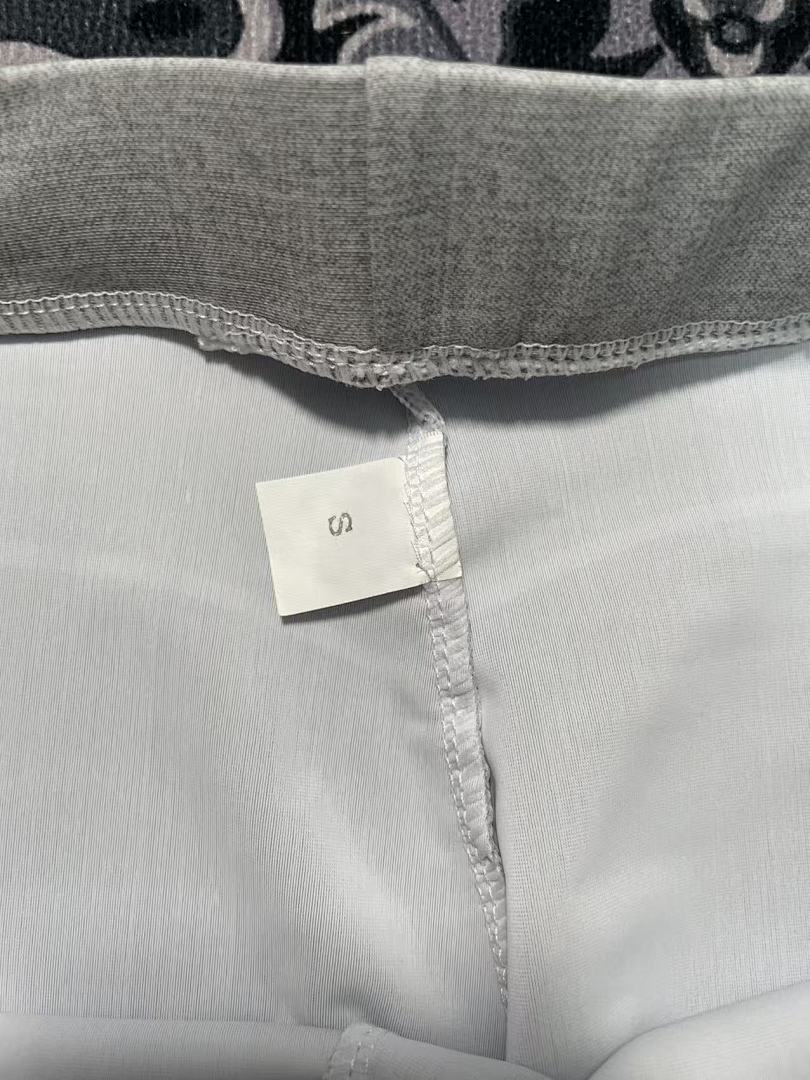 alo-set-grey-08.jpg Alo Set Grey outfit style