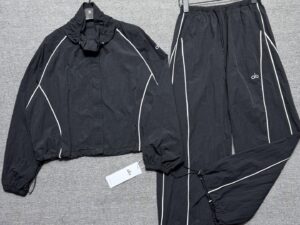 Alo Set side view