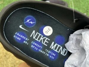 Nike Mind 001 SlideFragment Black close-up detail